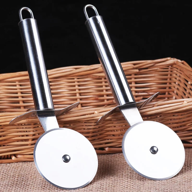 Stainless Steel Round Pizza Cutter