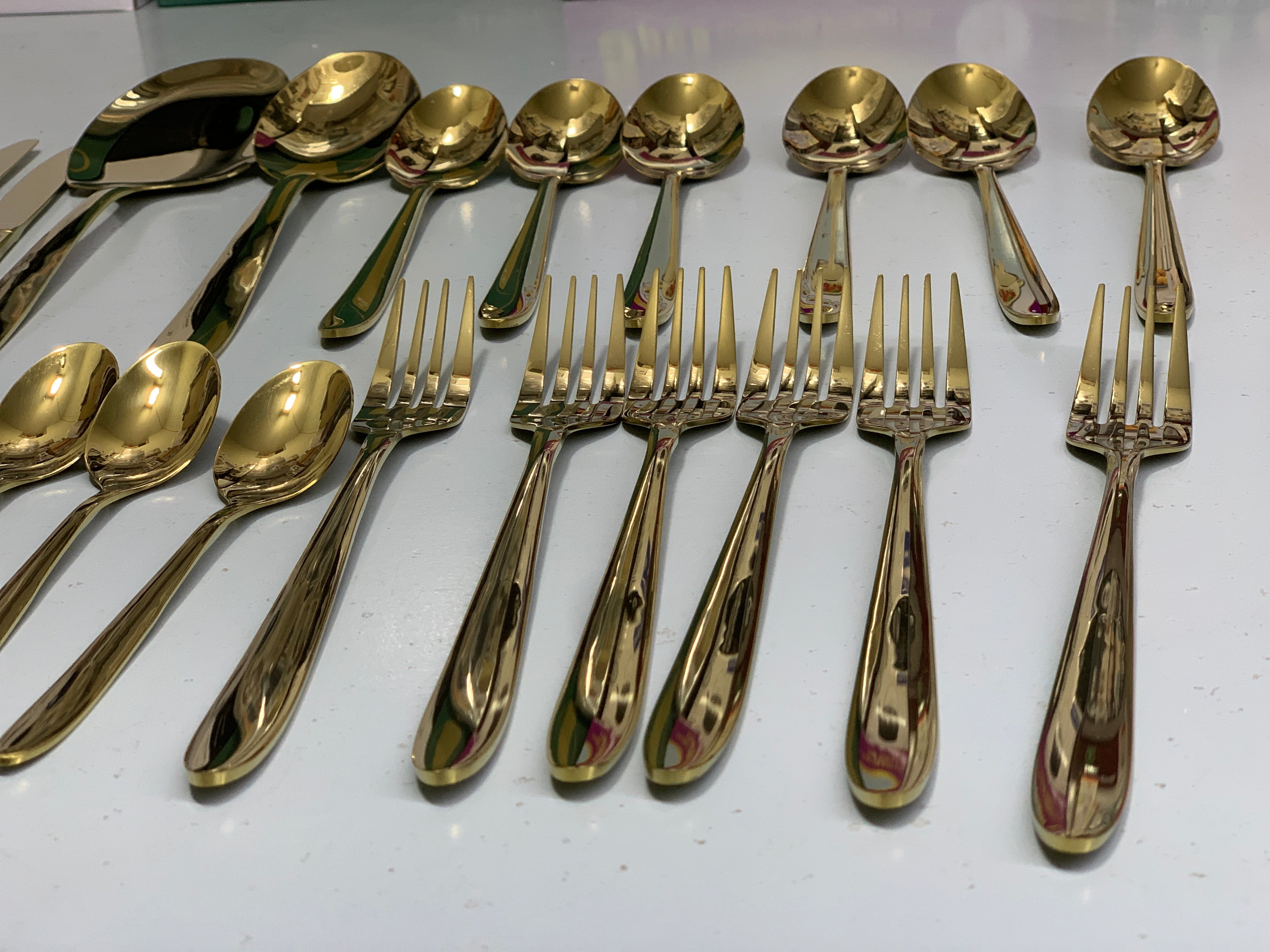 Pack of 28 Pieces Cutlery Set Golden For 6 Persons