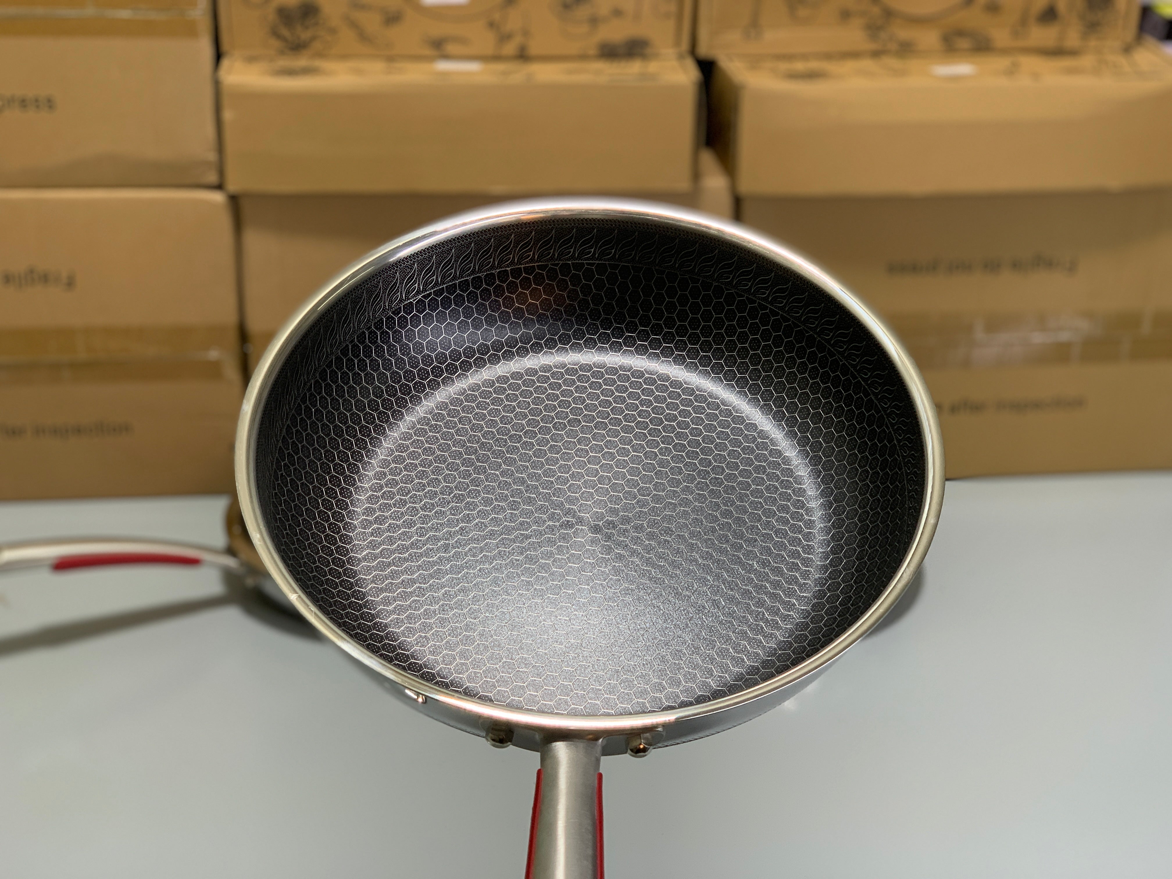 Shallow Type Laser Coating Honeycomb Pattern High Quality Frying Pan