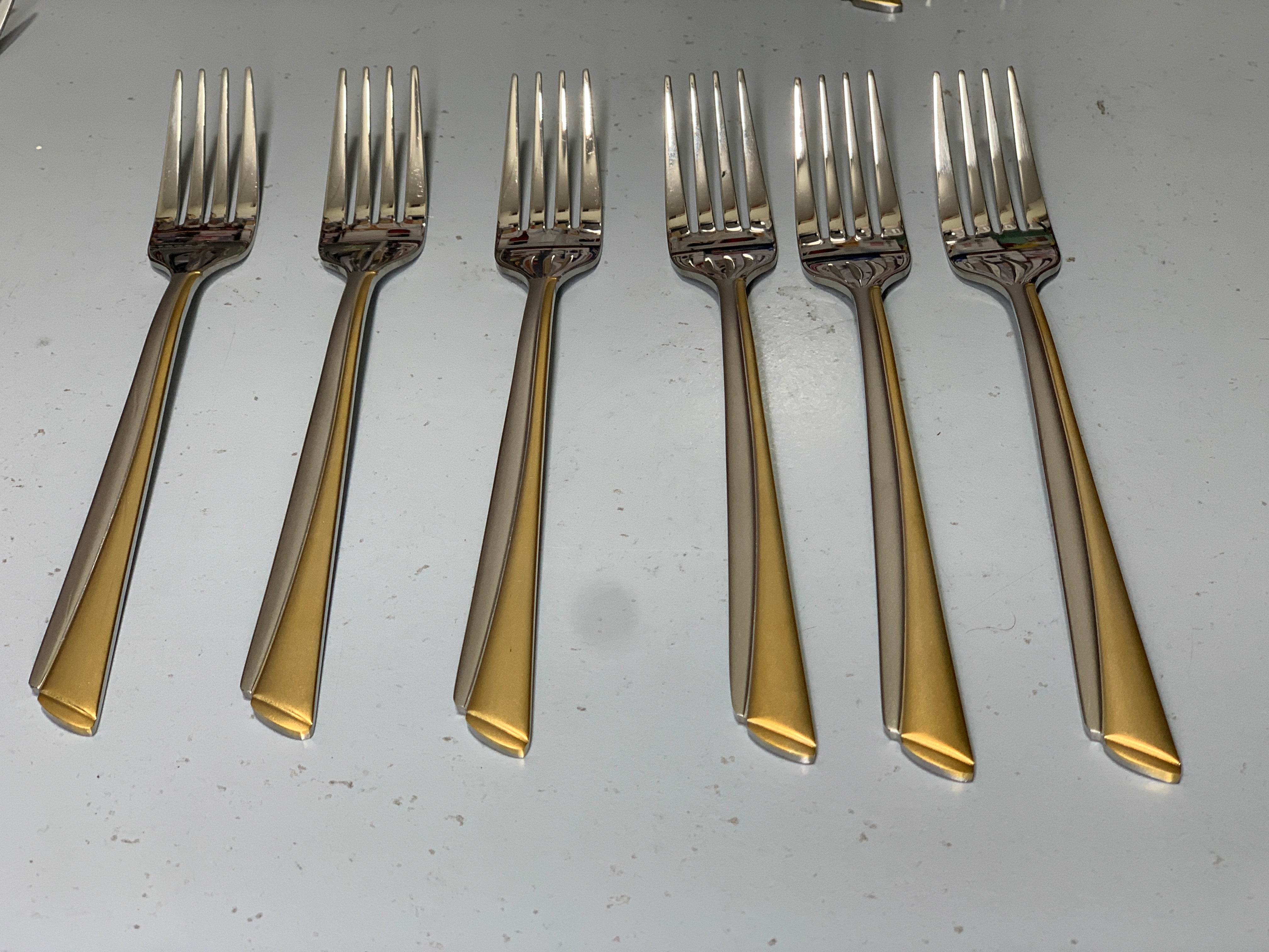 48 Pieces High Quality Cutlery Set For 12 Persons