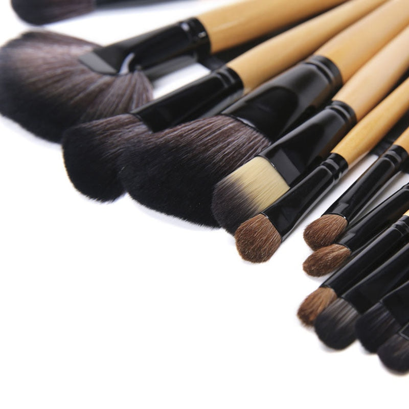 Bobbi Brown 24 Pcs Professional Makeup Eyebrow Brush Set