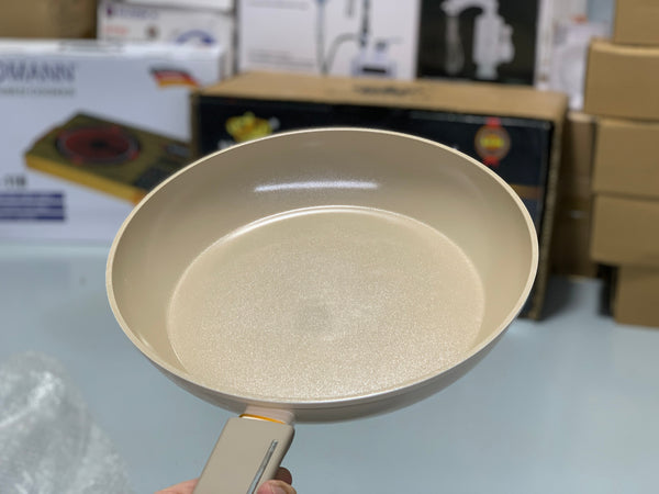 28cm Pure Nonstick Frying Pan Silicone Handle without lid