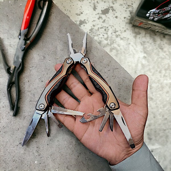 9-in-1 Folding Multifunctional plier Tools Kit