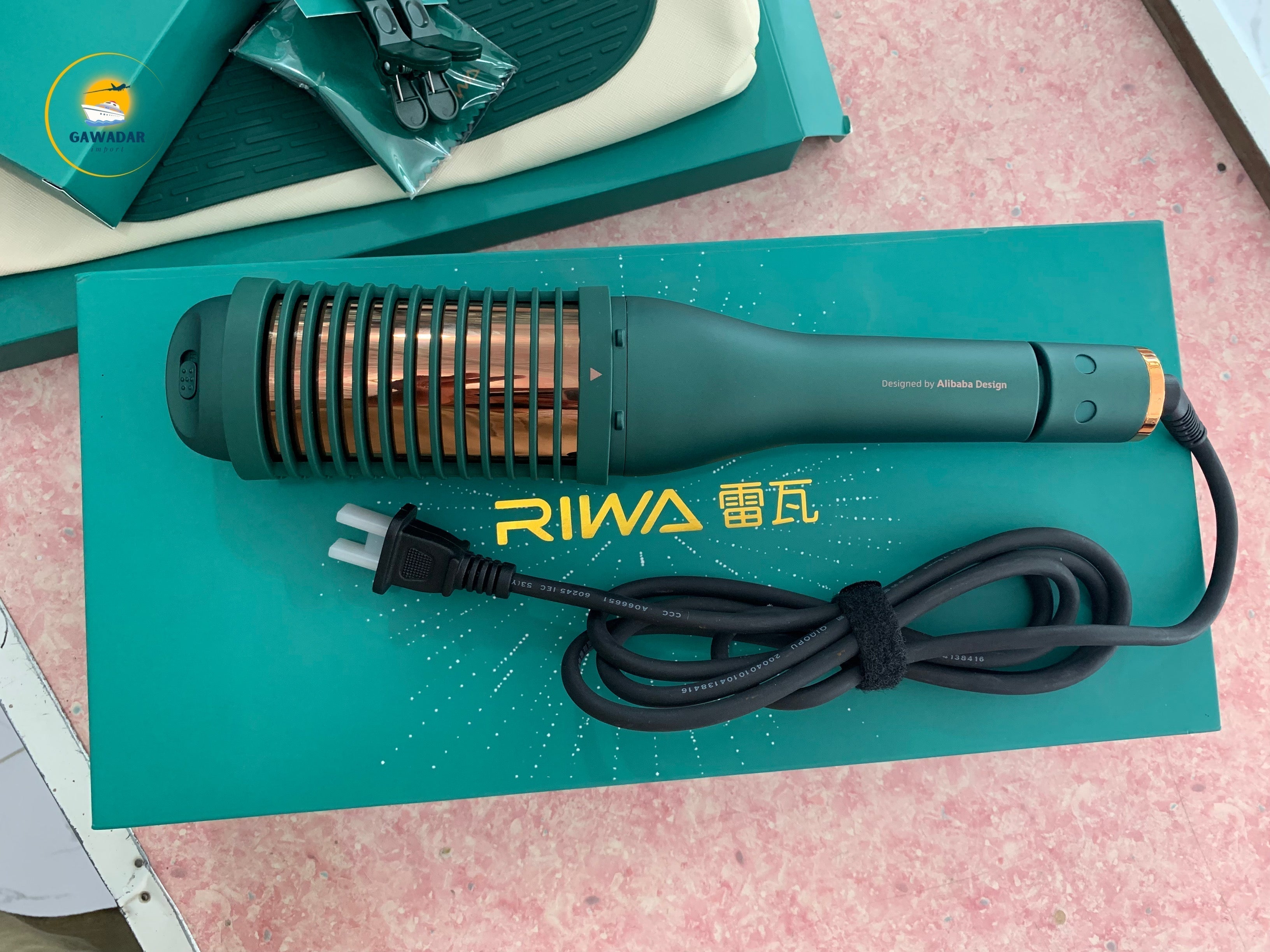 Gawadar Import's RIWA Hair Curler Beauty Product