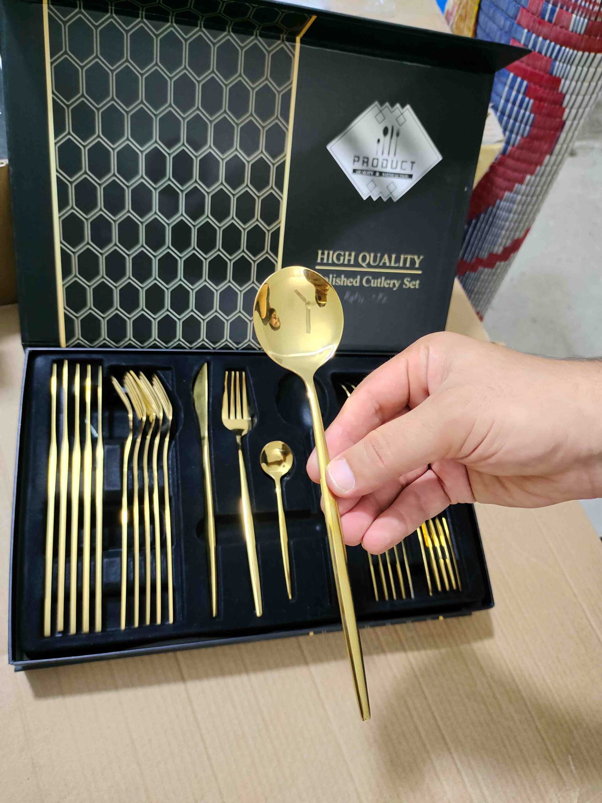 24 Pcs Polished Cutlery Set