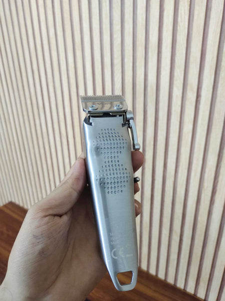 VGR V-667 Top Quality Professional Hair Trimmer & Clipper