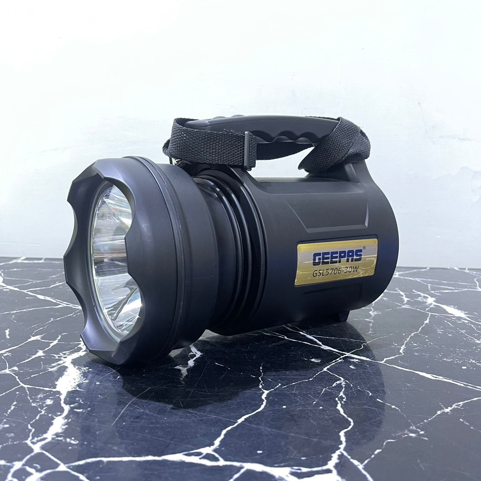 Geepas 1.5km range Rechargeable LED Search Light