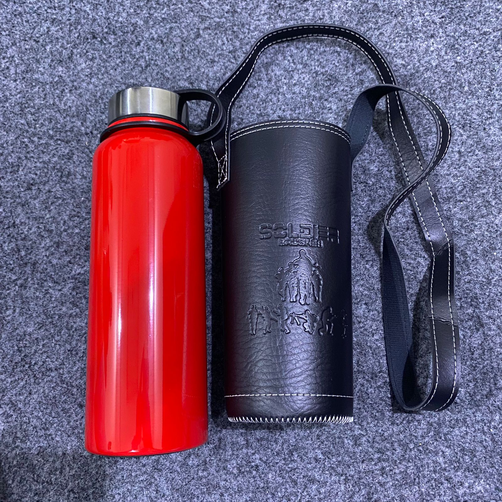 Vacuum Bottle With Leather Cover